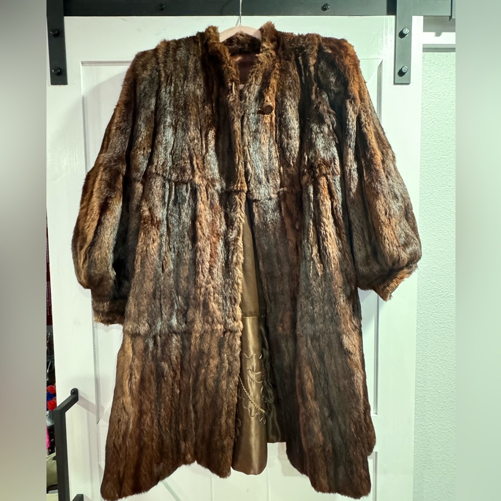 COPY - Vintage Genuine Mink Coat Brown With BakeLight Button.